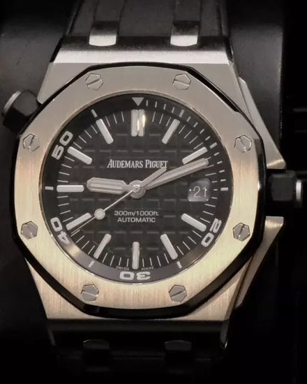 2017 Audemars Piguet Royal Oak Offshore Diver 42MM Black Dial Rubber Strap (15710ST.OO.A002CA.01)