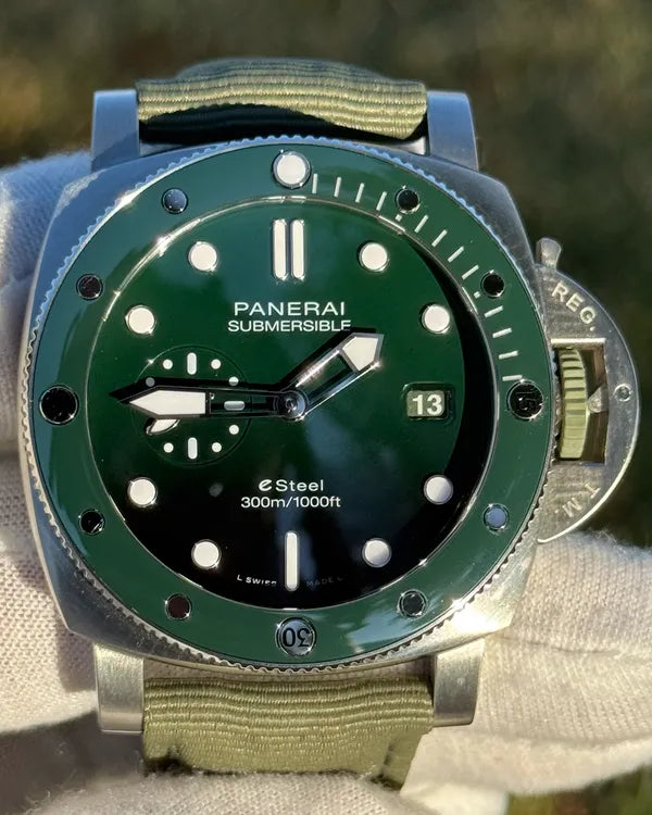 2022 Panerai Submersible QuarantaQuattro Verde Smeraldo 44MM Green Dial Textile Strap (PAM01287)