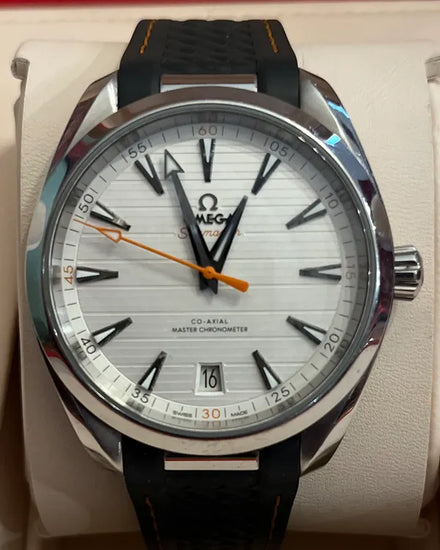 2020 Omega Seamaster Aqua Terra 150M 41MM Silver Dial Rubber Strap (220.12.41.21.02.002)