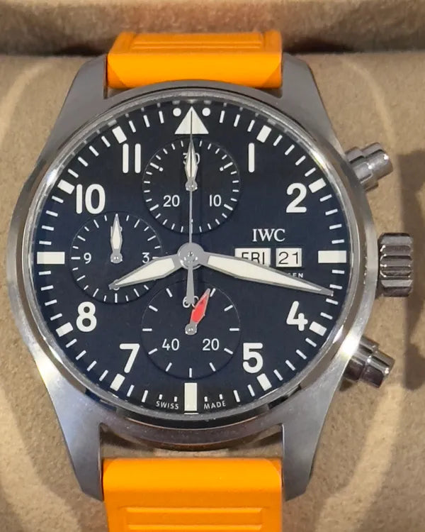 2023 IWC Schaffhausen Pilot 41MM Black Dial Rubber Strap (IW388111)
