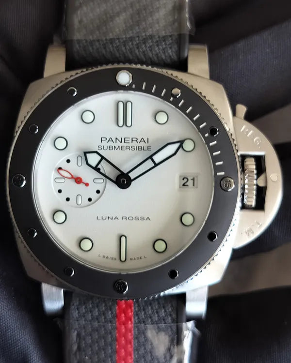 2025 Panerai Submersible Luna Rossa 42MM White Dial Rubber Strap (PAM01579)