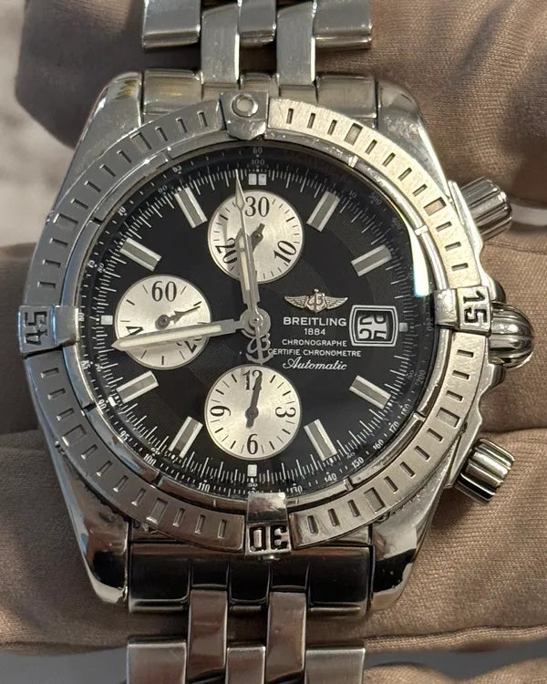 Breitling Avenger (A13355)