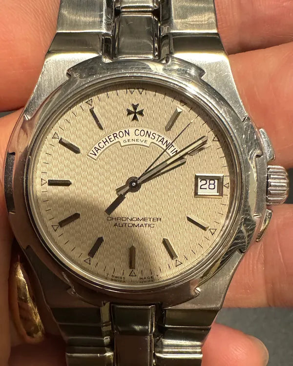 Vacheron Constantin Overseas 37MM White Dial Steel Bracelet (42042/423A)