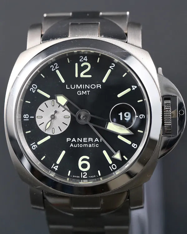 8Diego working) Panerai Luminor (Luminor GMT – PAM 00161 – 2011 – Black dial – M194/300 - Titanium – Full Set)