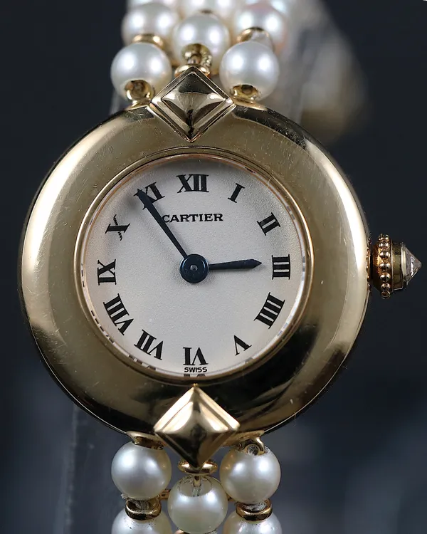 Cartier Colisee (Colisee with reference 1989 1 – Pearl bracelet – Quartz movt)