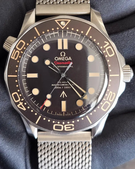 2022 Omega Seamaster Diver 300M "007 Edition" 42MM Brown Dial Titanium Bracelet (210.90.42.20.01.001)