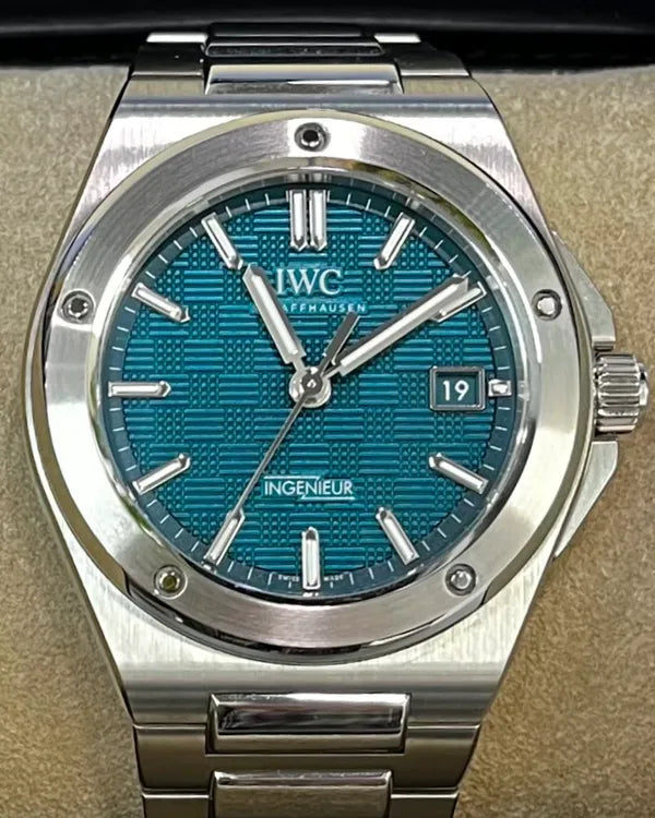 2024 IWC Schaffhausen Ingenieur 40MM Aqua Dial Steel Bracelet (IW328903)