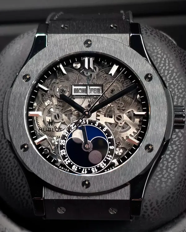 Hublot Classic Fusion (517.CX.0170.LR)