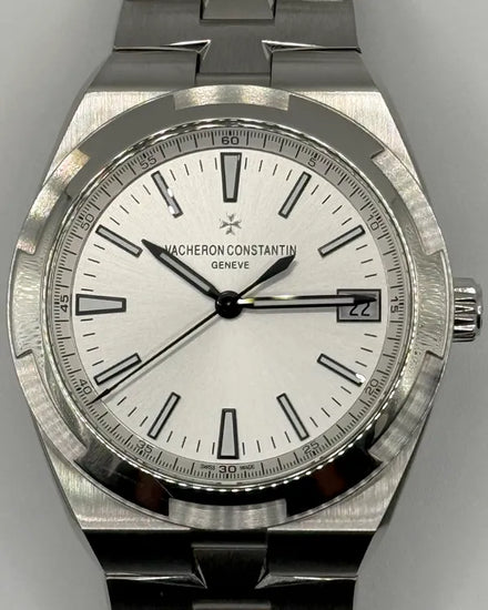 2023 Vacheron Constantin Overseas 41MM Silver Dial Steel Bracelet (4500V/110A-B126)