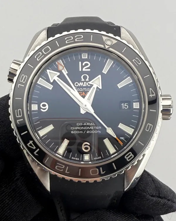 2022 Omega Seamaster Planet Ocean GMT 43.5MM Black Dial Rubber Strap (232.32.44.22.01.001)