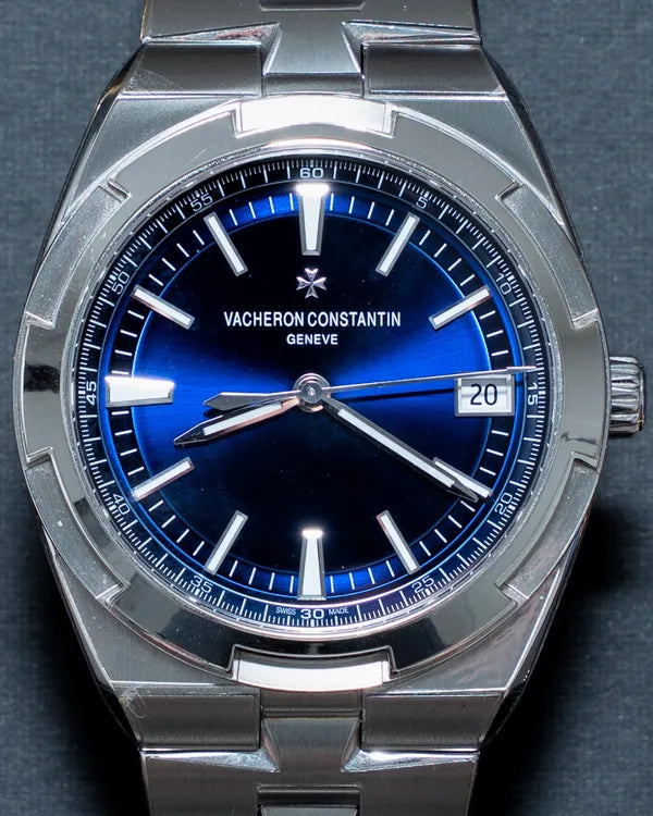 2022 Vacheron Constantin Overseas 41MM Blue Dial Steel Bracelet (4500V/110A-B128)