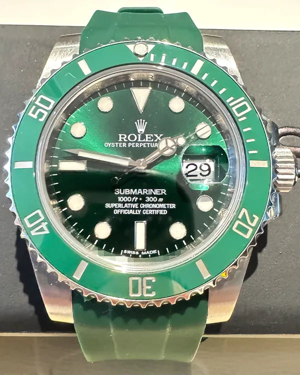 Rolex Submariner Date "Hulk" 40MM Green Dial Oyster Bracelet (116610LV)