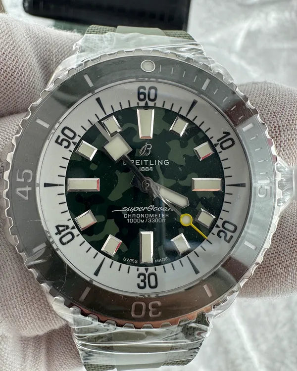 2025 Breitling Superocean Super Diver 46MM Green Dial Rubber Strap (E10379D31L1S1)