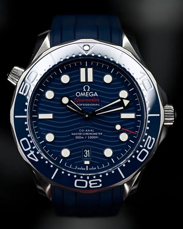2020 Omega Seamaster Diver 300M 42MM Blue Dial Rubber Strap (210.32.42.20.03.001)
