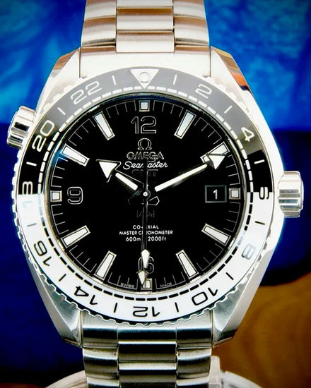 Omega Seamaster Planet Ocean 600M "Oreo" 43.5MM Black Dial Steel Bracelet (215.30.44.22.01.001)