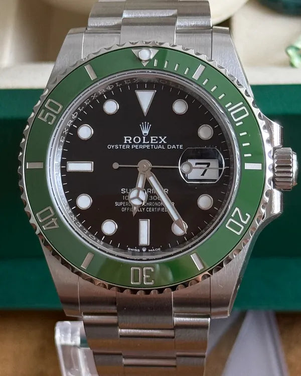 Rolex Submariner (126610LV)