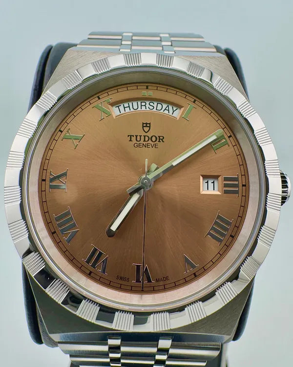 Tudor Royal (28600)