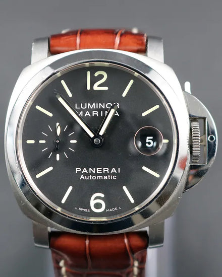 2010 Panerai Luminor Marina 40MM Black Dial Leather Strap (PAM00048)