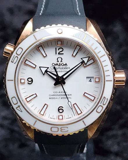 Omega Seamaster Planet Ocean 600M "White Planet St. Moritz" 42MM White Dial Aftermarket Rubber Strap (232.63.42.21.04.001)