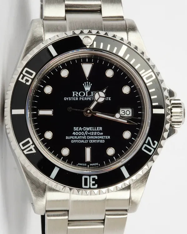 Rolex Sea-Dweller 40MM Black Dial Oyster Bracelet (16600)