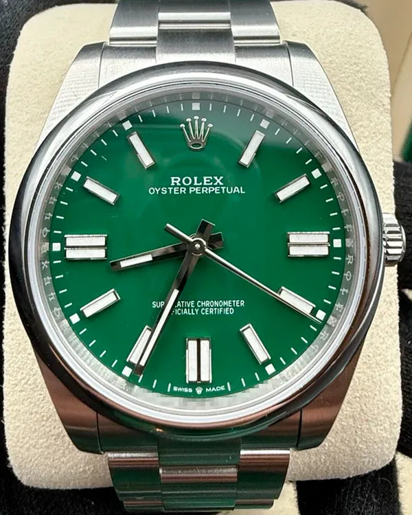 Rolex Oyster Perpetual (124300)