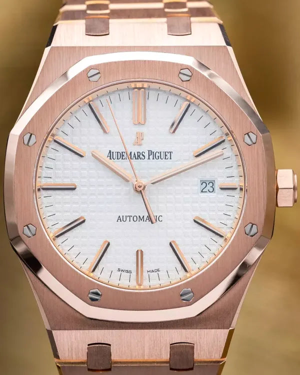 Audemars Piguet Royal Oak (15400OR.OO.1220OR.02)