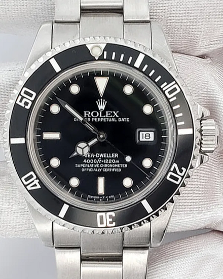 Rolex Sea-Dweller 4000 40MM Black Dial Oyster Bracelet (16600)