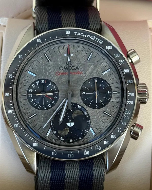 2025 Omega Speedmaster Moonphase 43MM Meteorite Dial Textile Strap (304.30.43.52.06.001)
