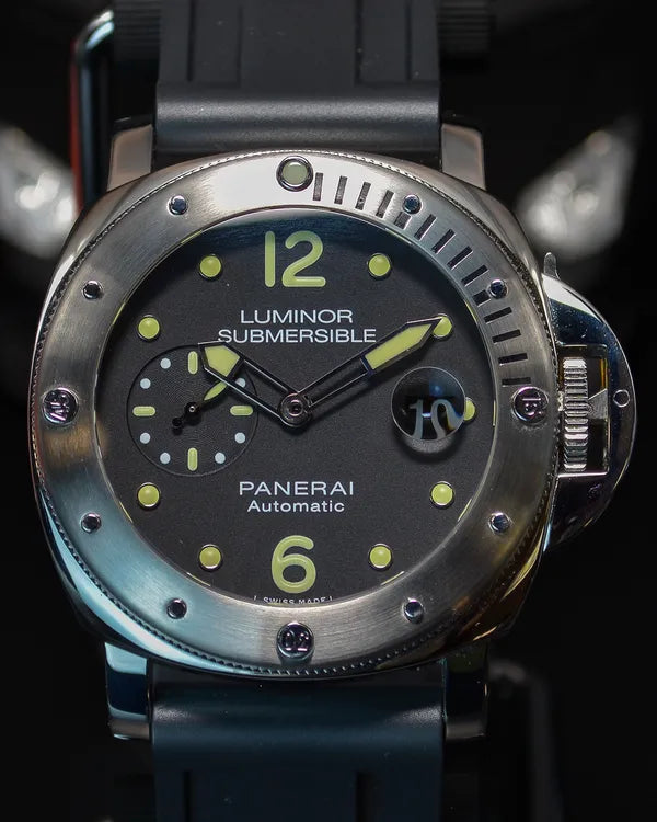 2018 Panerai Luminor Submersible 44MM Black Dial Aftermarket Rubber Strap (PAM01024)