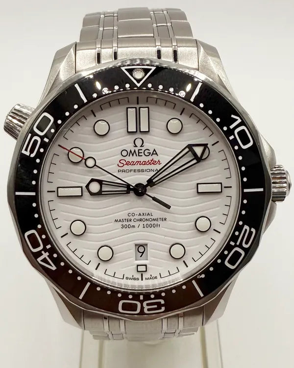 Omega Seamaster Diver 300M 42MM White Dial Steel Bracelet (210.30.42.20.04.001)