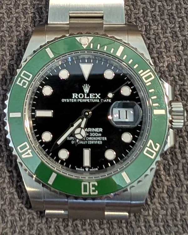 Rolex Submariner (126610LV)