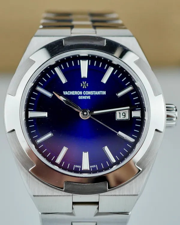 Vacheron Constantin Overseas 34.5MM Blue Dial Steel Bracelet (4600V/200A-B980)
