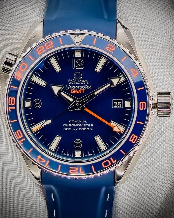 No Reserve - 2013 Omega Seamaster Planet Ocean 600M GMT "GoodPlanet" 43.5MM Blue Dial Rubber Strap (232.32.44.22.03.001)