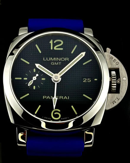 2017 Panerai Luminor 1950 3 Days GMT 42MM Black Dial Rubber Strap (PAM00535)