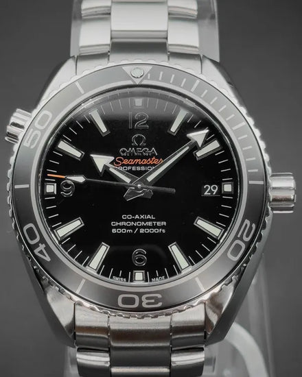 2016 Omega Seamaster Planet Ocean 600M 42MM Black Dial Steel Bracelet (232.30.42.21.01.001)
