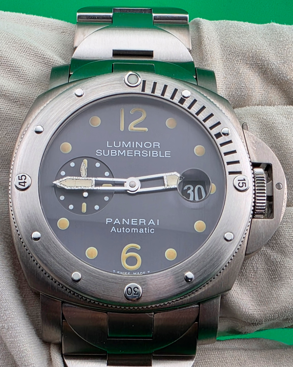 2004 Panerai Submersible 44MM Anthracite Dial Titanium/Steel Bracelet (PAM00106)