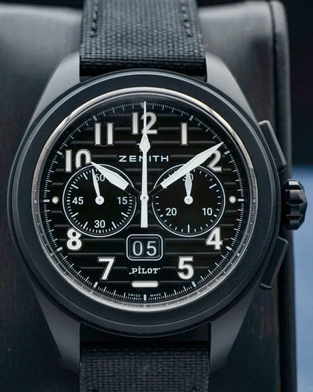 2023 Zenith Pilot Big Date Flyback 42.5MM Black Dial Rubber Strap (49.4000.3652/21.I001)
