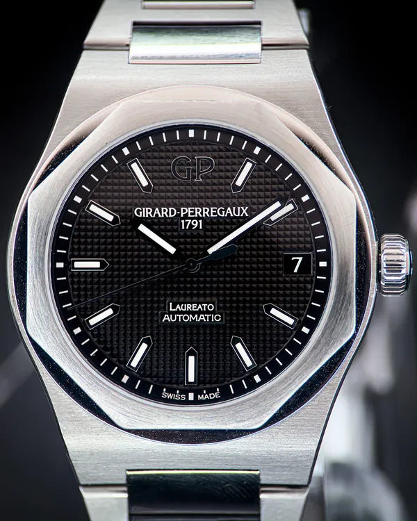 2022 Girard Perregaux Laureato 42MM Black Dial Steel Bracelet (81010-11-634-11A)