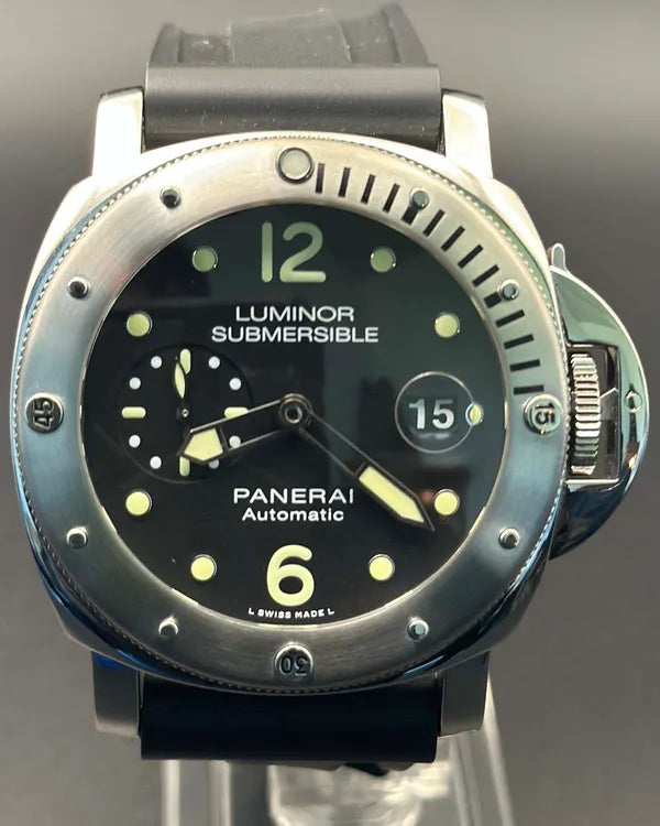 2018 Panerai Submersible 44MM Black Dial Aftermarket Rubber Strap (PAM01024)