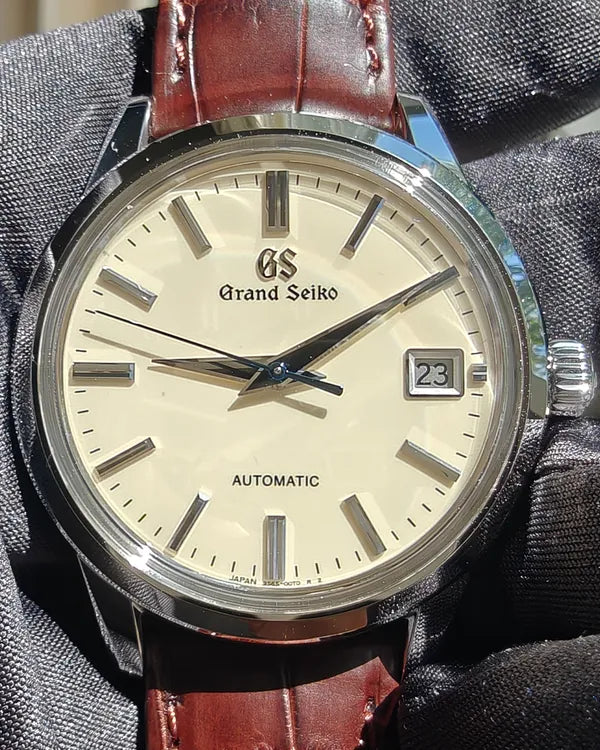 2025 Grand Seiko Elegance Collection 39.5MM Champagne Dial Leather Strap (SBGR261G)