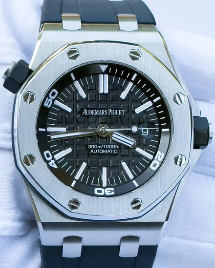 2011 Audemars Piguet Royal Oak Offshore 42MM Black Dial Rubber Strap (15703ST.OO.A002CA.01)