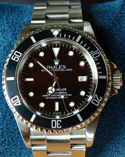 1998 Rolex Sea-Dweller 4000 40MM Black Dial Oyster Bracelet (16600)