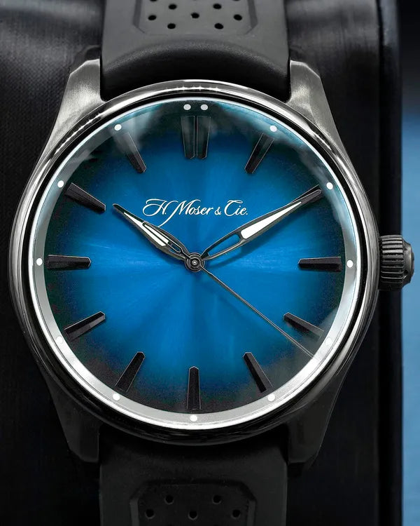 H. Moser & Cie . Pioneer (3200-1205)