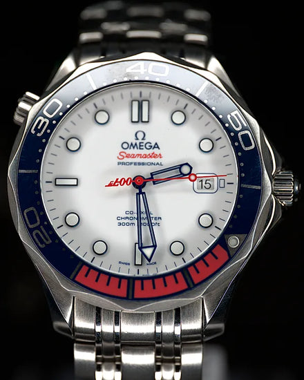 2018 Omega Seamaster Diver 300M Bond 007 "Commander's Watch" L.E. 41MM White Dial Steel Bracelet (212.32.41.20.04.001)