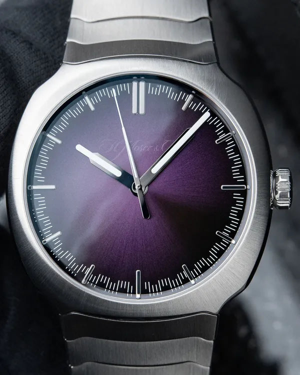 H. Moser & Cie Streamliner (6201-1201)