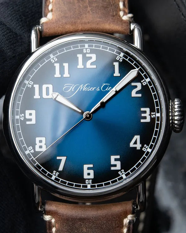 H. Moser & Cie . Heritage (8200-1201)