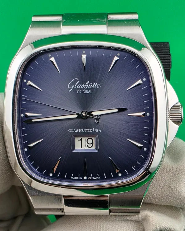 Glashütte Original Seventies Panorama (2-39-47-13-12-04)