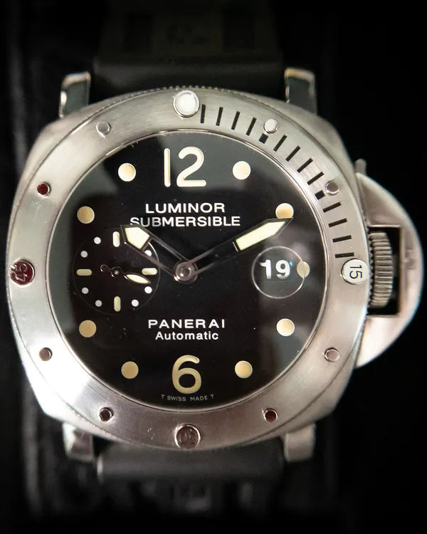 2001 Panerai Submersible 44MM Black Dial Rubber Strap (PAM00024)