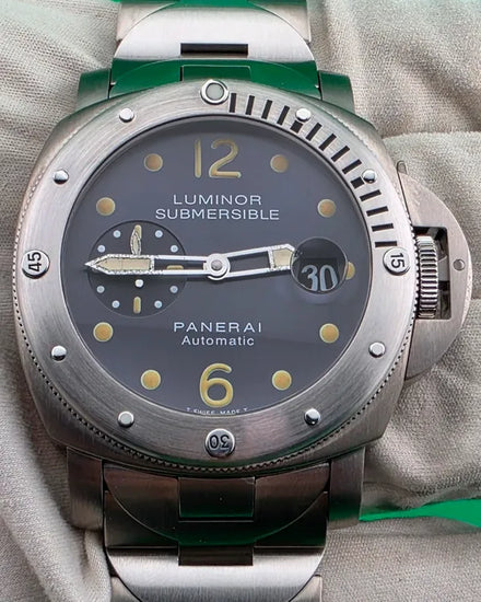 2004 Rare Panerai Submersible 44MM Anthracite Dial Titanium Bracelet (PAM00106)