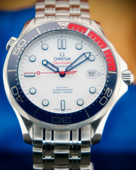 2017 Omega Seamaster Diver 300M "Bond 007 Commander's Watch" L.E. 41MM White Dial Steel Bracelet (212.32.41.20.04.001)